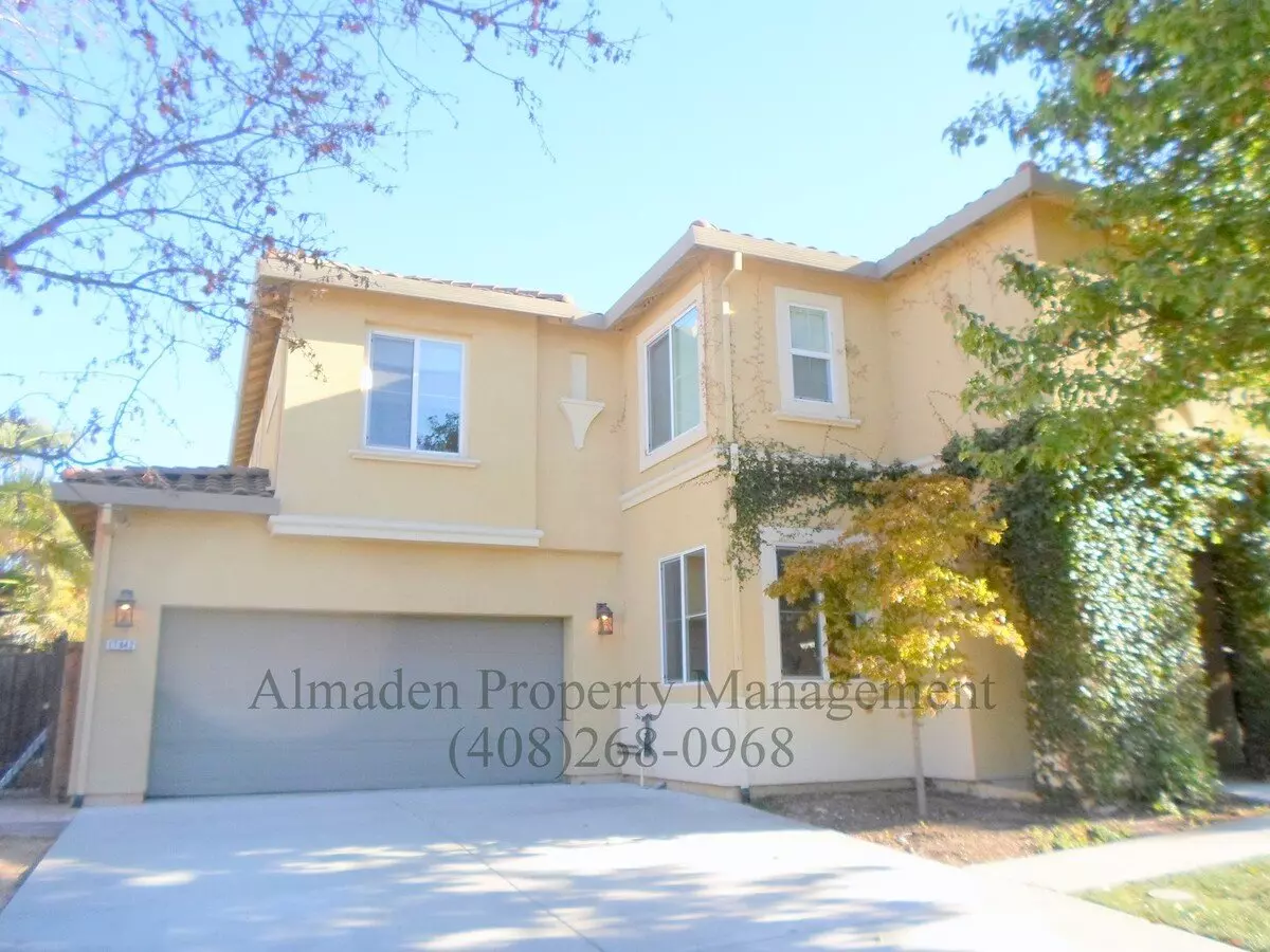 5 Beds • 3 Bath floor plan
