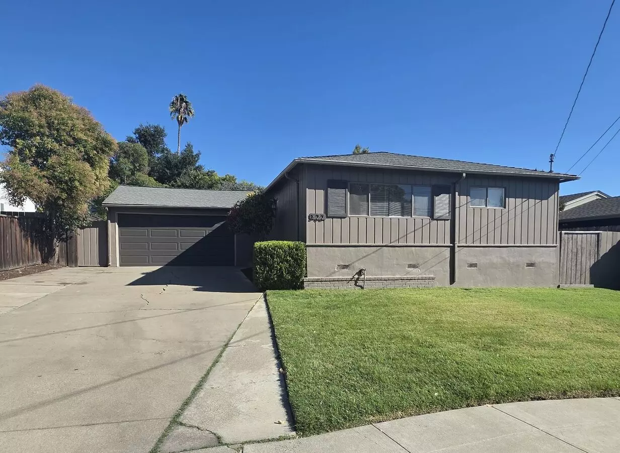 3 Beds • 2 Bath floor plan