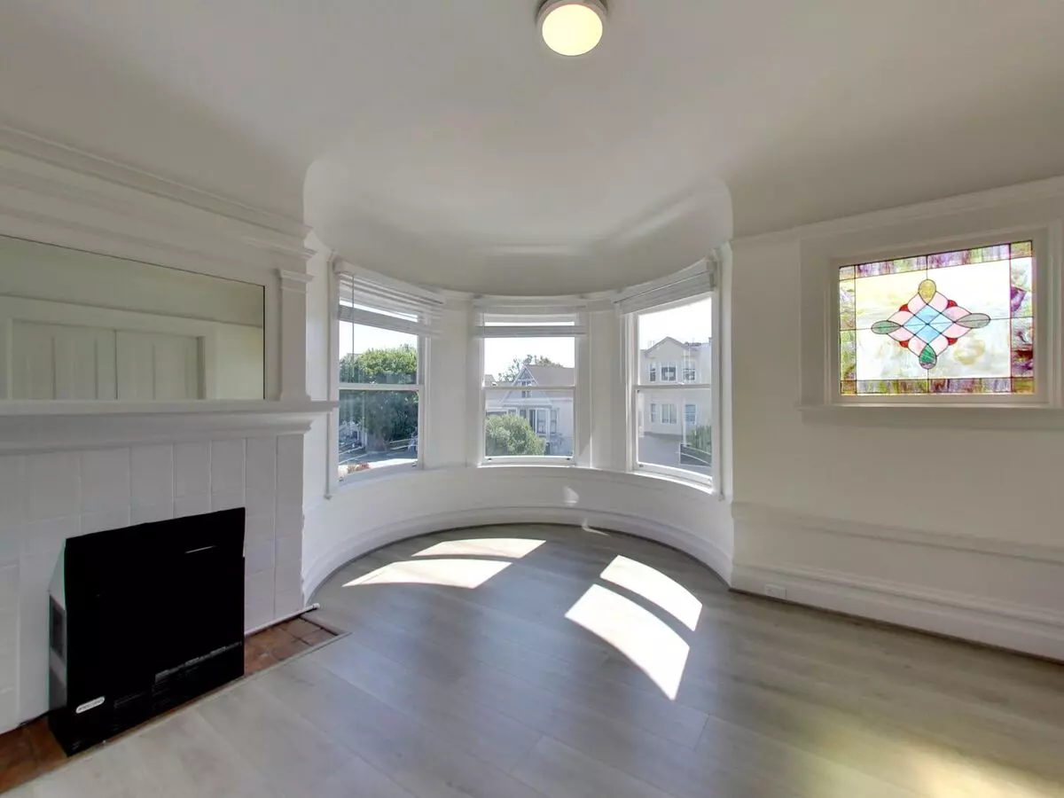 2 Beds • 1 Bath floor plan