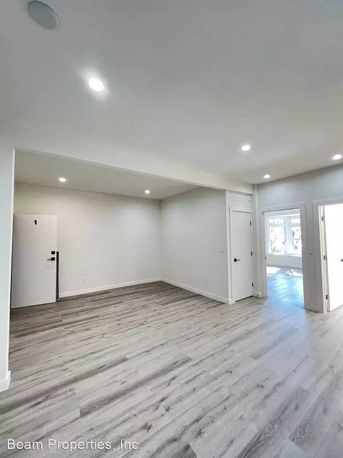 2 Beds • 1 Bath 1 floor plan