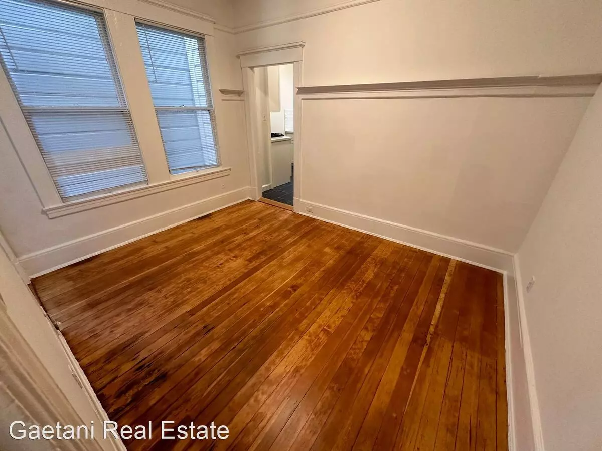 1 Bed • 1 Bath 8 floor plan