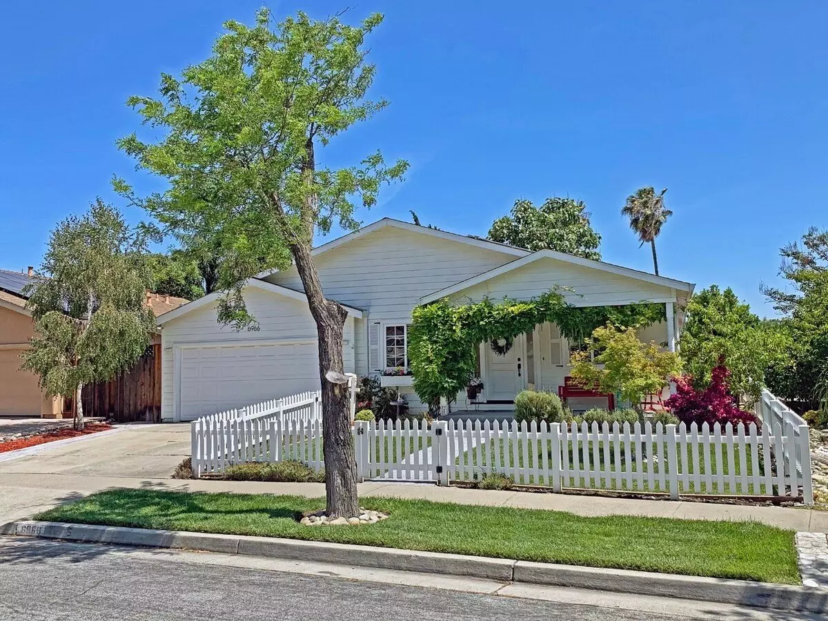 3 Beds • 2 Bath floor plan