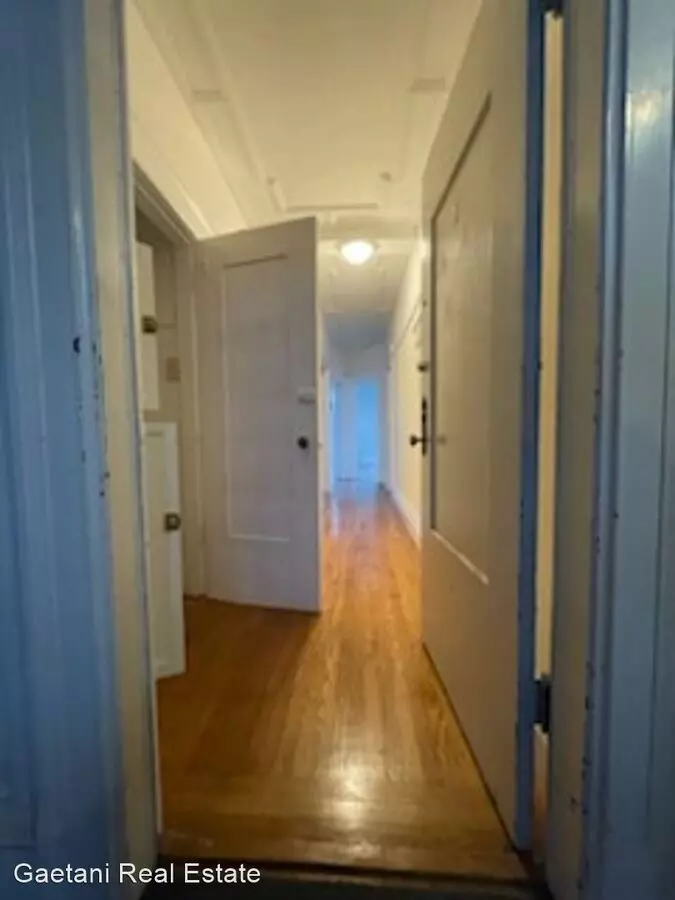 2 Beds • 1 Bath floor plan