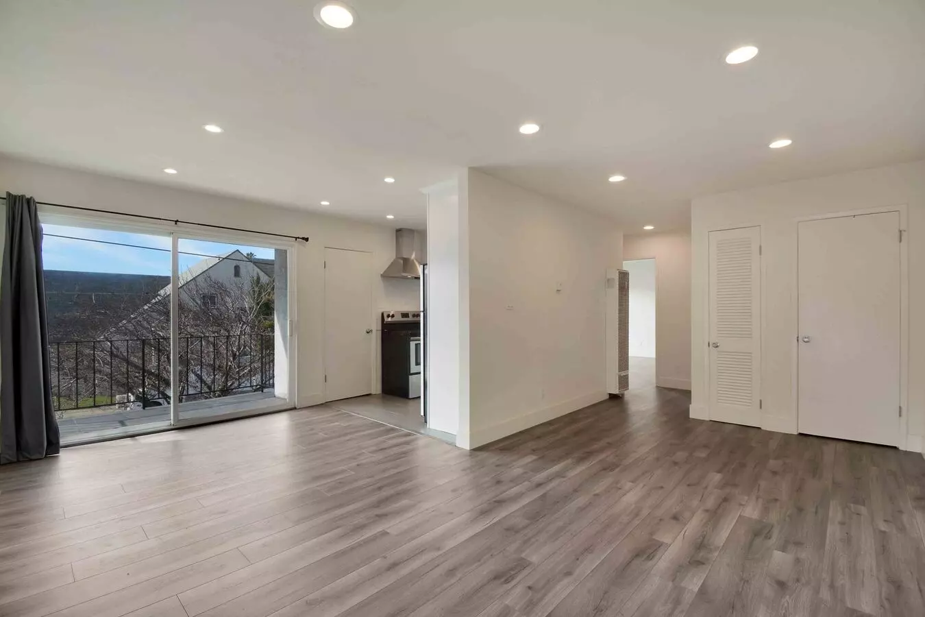 2 Beds • 1 Bath 4 floor plan