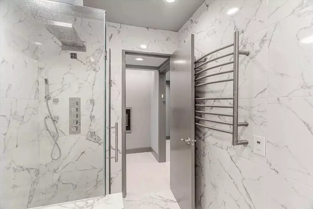 2 Beds • 2 Bath floor plan