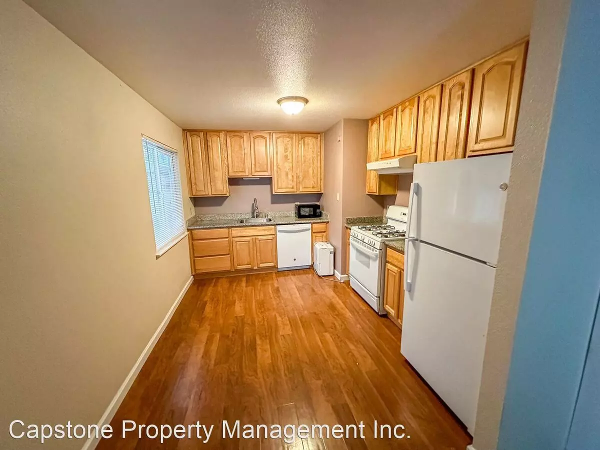 2 Beds • 1 Bath 5 floor plan