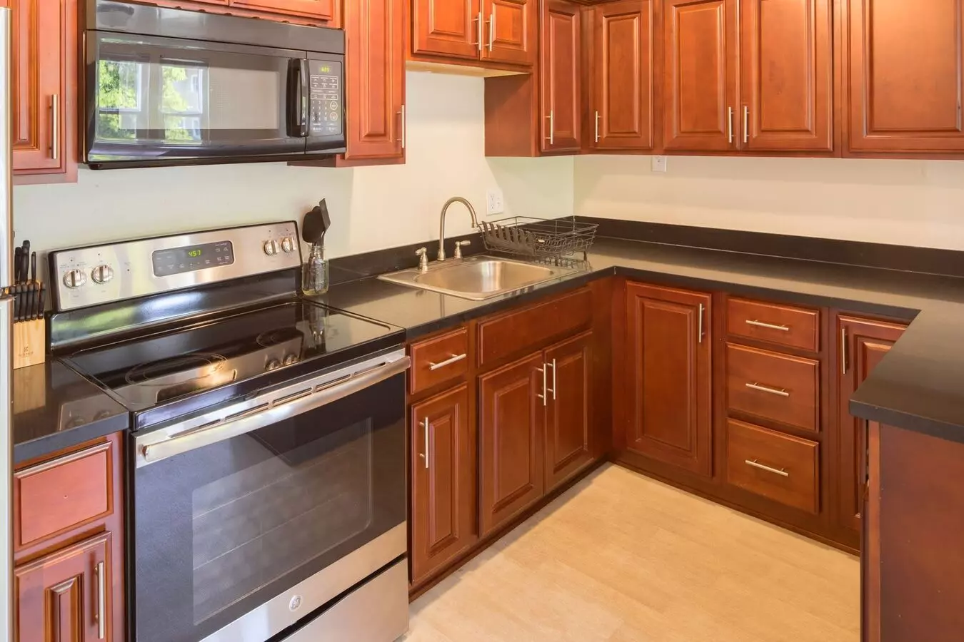 1 Bedroom, 1 Bathroom 2500-8 2500-8 floor plan