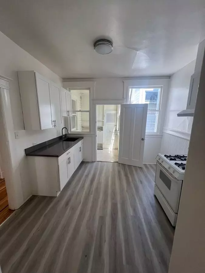 3 Beds • 1 Bath 6 floor plan