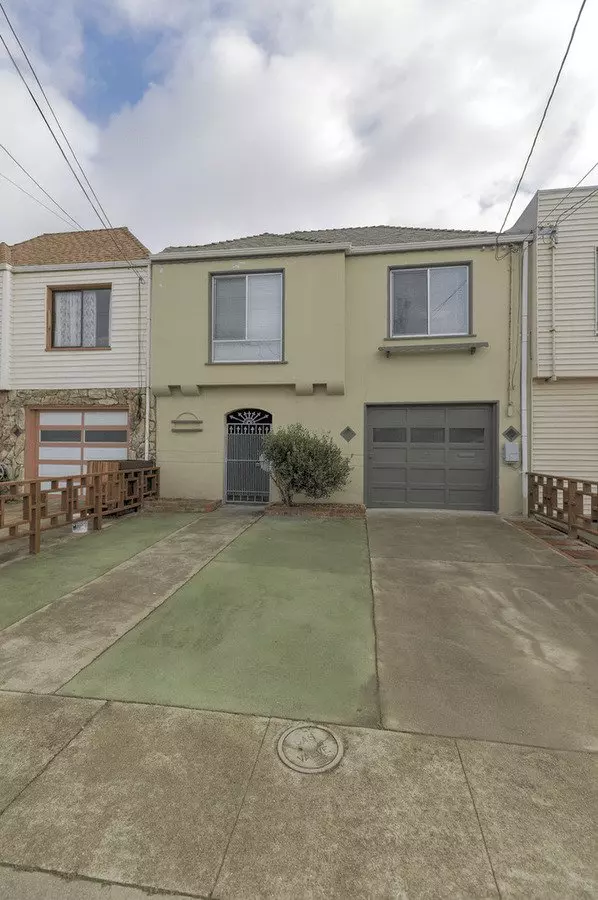 3 Beds • 2 Bath floor plan