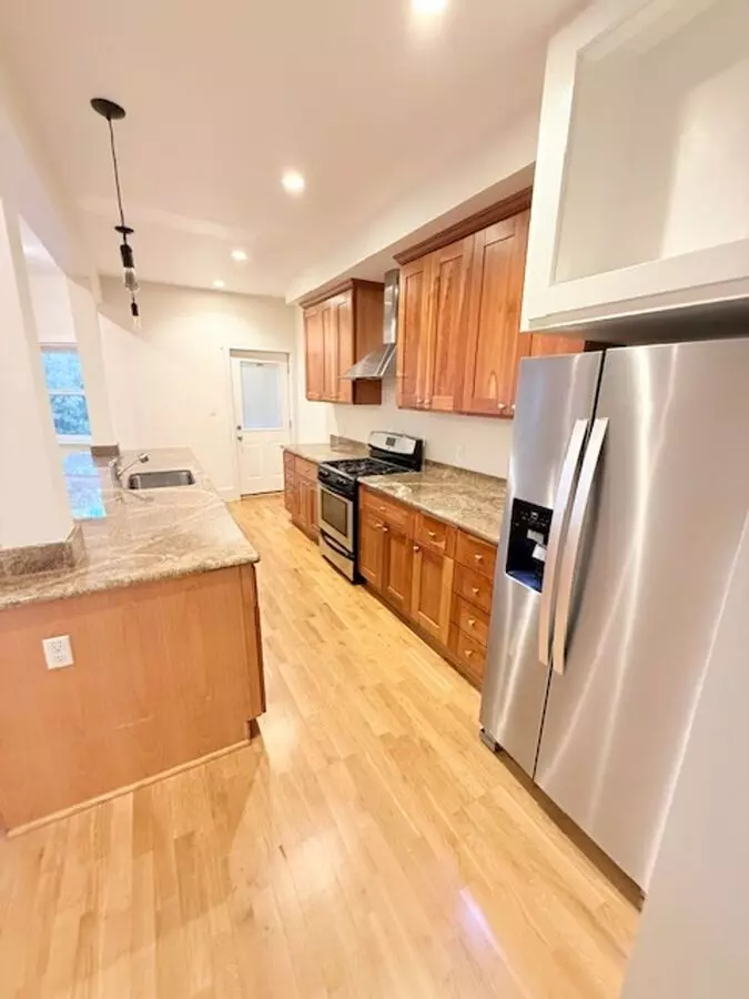 2 Beds • 2 Bath 166B floor plan