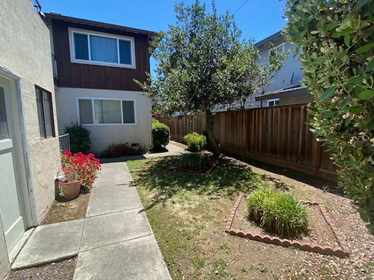 2 Beds • 1 Bath in floor plan