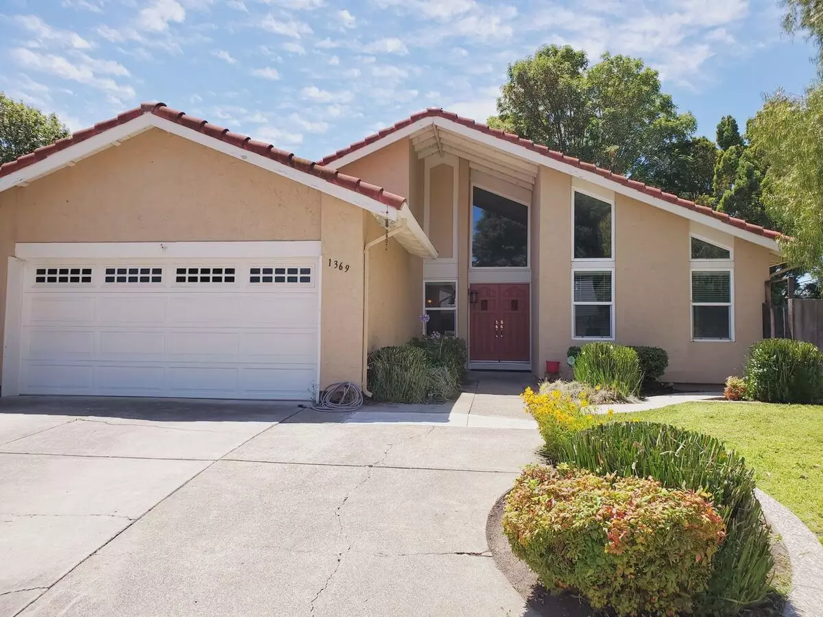 3 Beds • 2 Bath floor plan