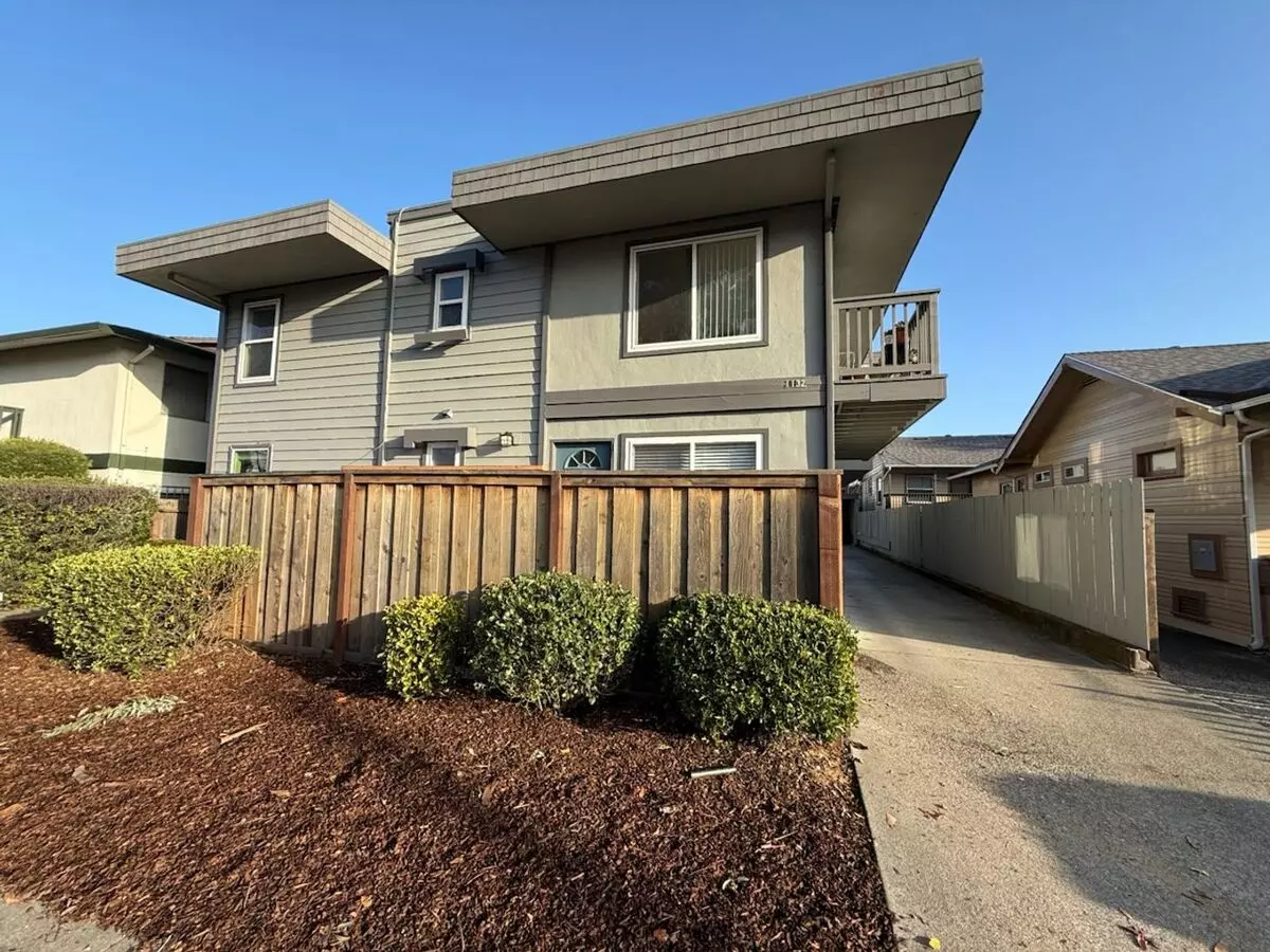 2 Beds • 1 Bath 4 floor plan