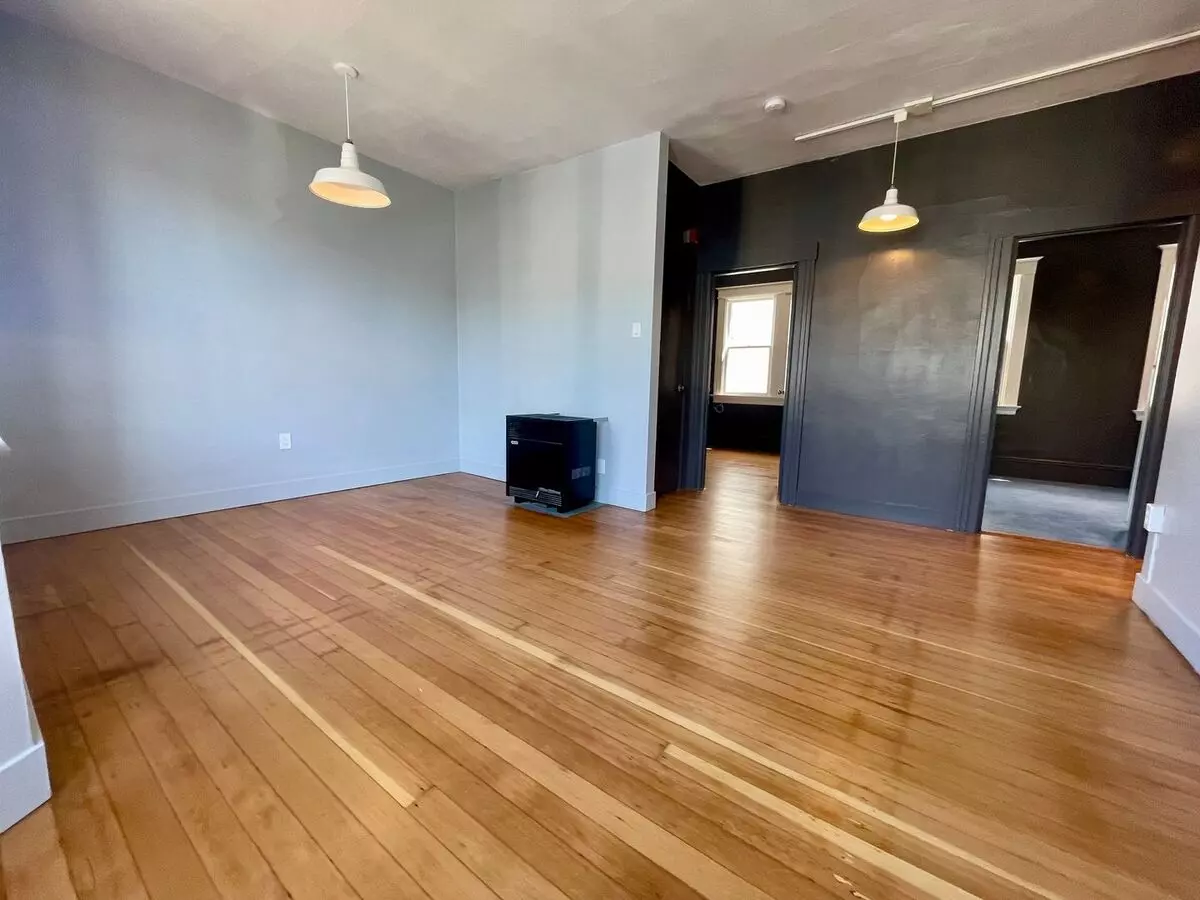 1 Bed • 1 Bath 08 floor plan