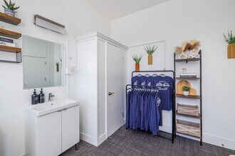 Single Deluxe Private floor plan