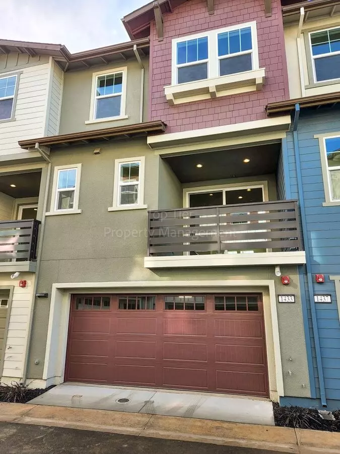 4 Beds • 3 Bath - floor plan