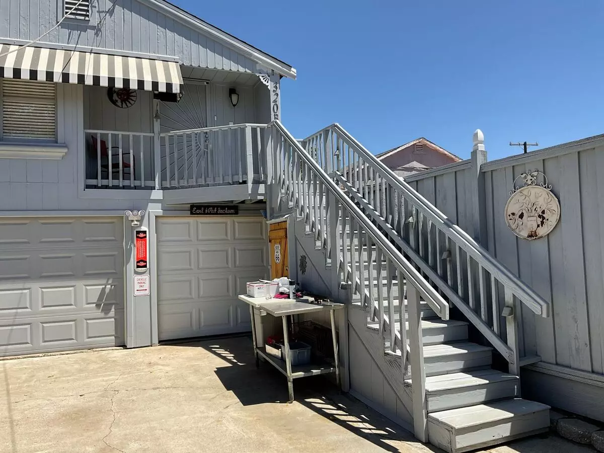 1 Bed • 1 Bath B floor plan