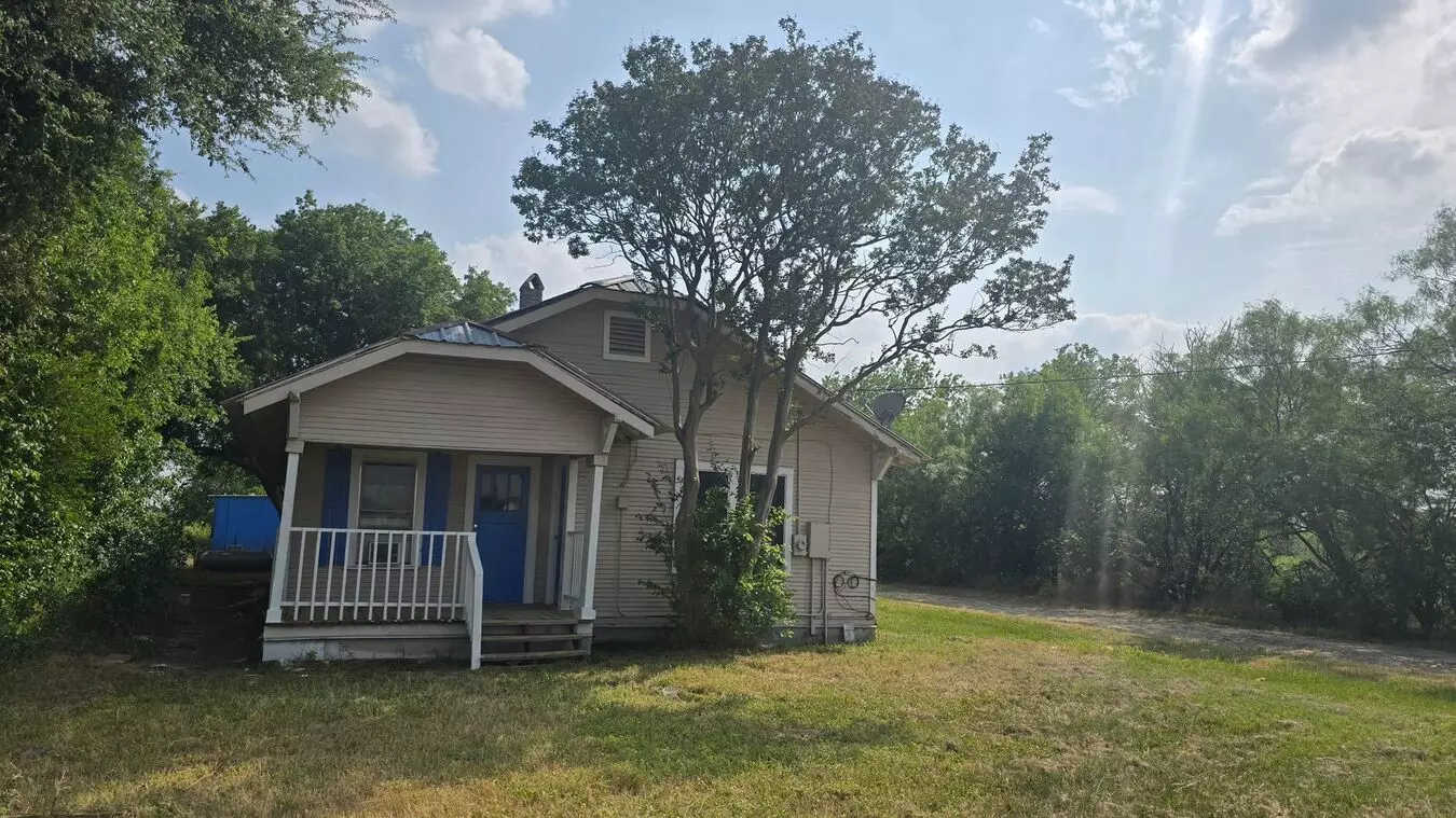 4 Beds • 2 Bath A floor plan