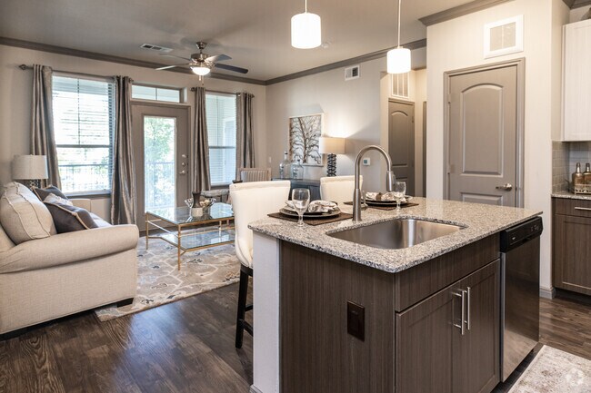2 Beds • 2 Bath 7307 floor plan