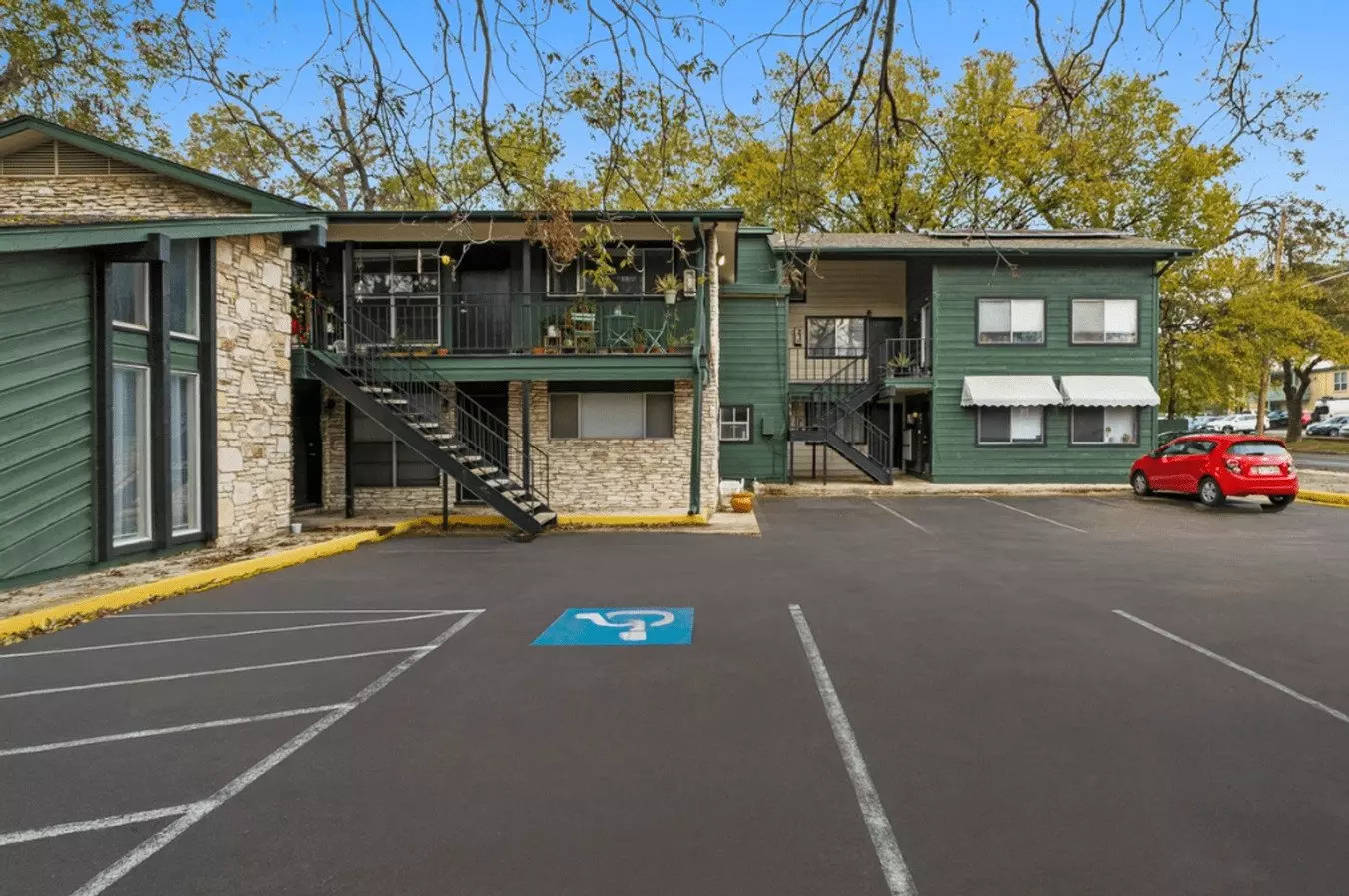 1BR/1BA 4510-109 floor plan