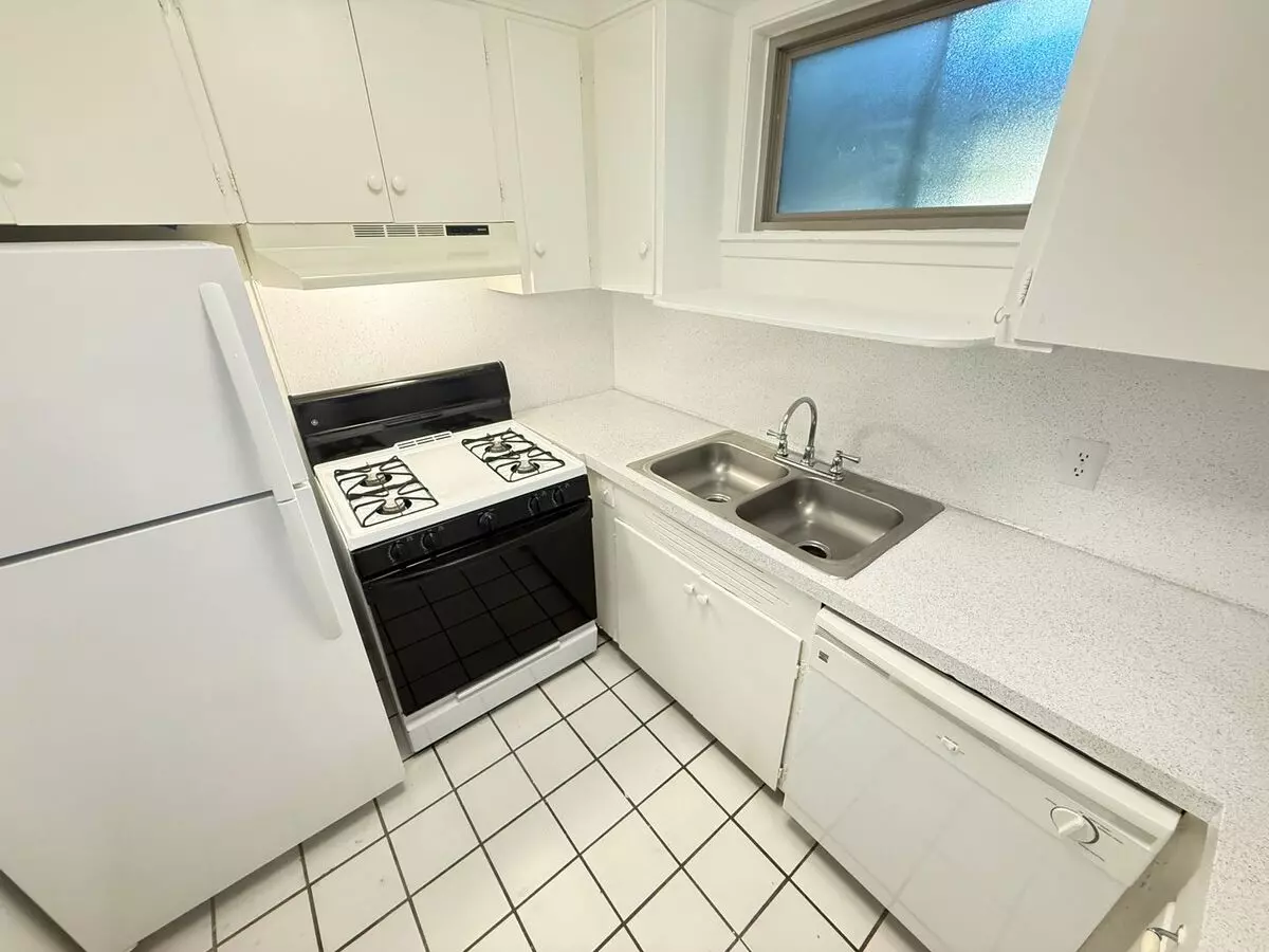 2 Beds • 2 Bath PEN-207 floor plan