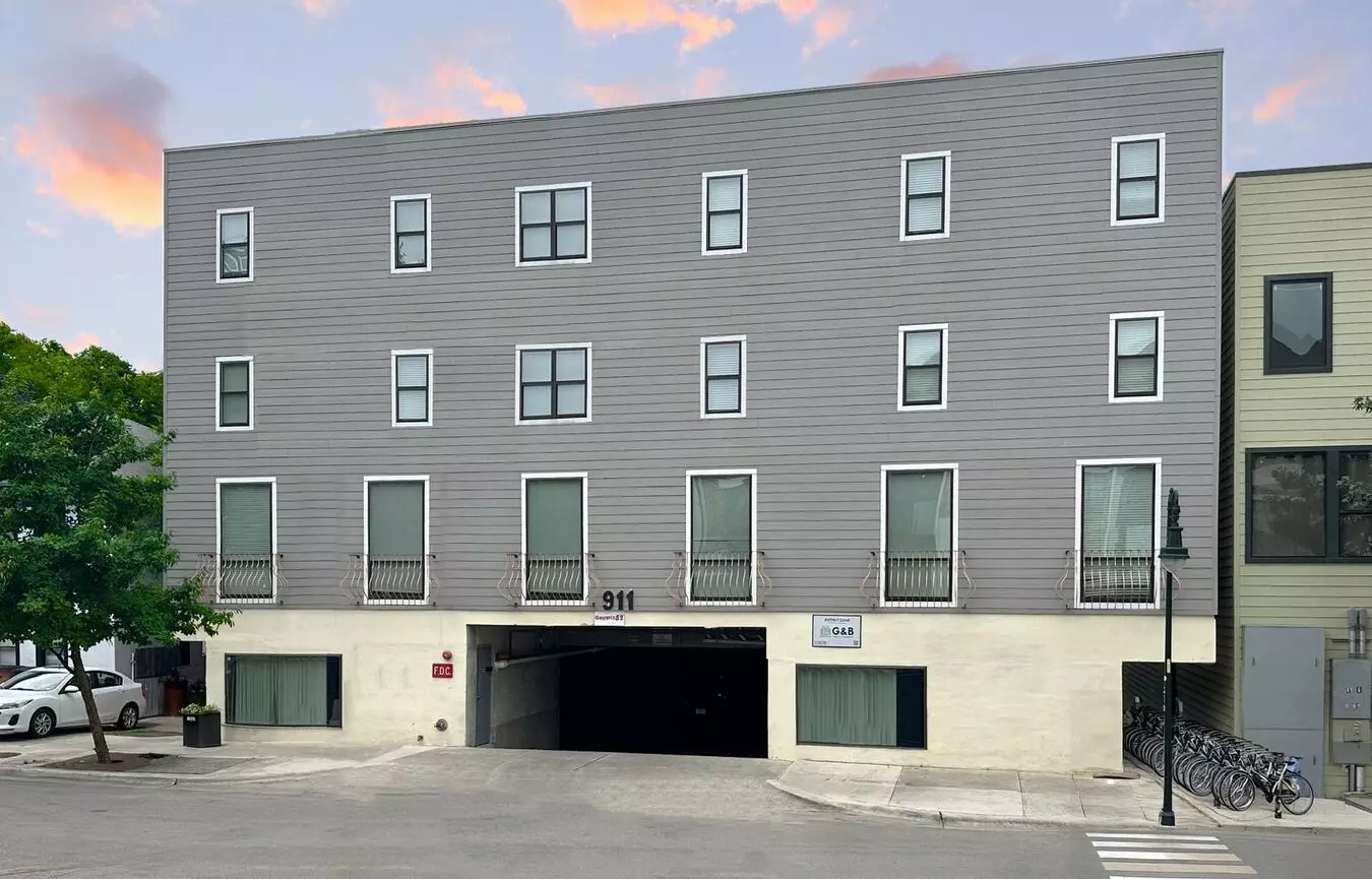 3 Beds • 1 Bath 301 floor plan