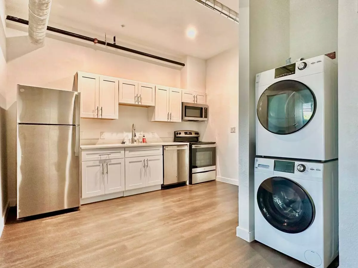 2 Beds • 1 Bath 411 floor plan