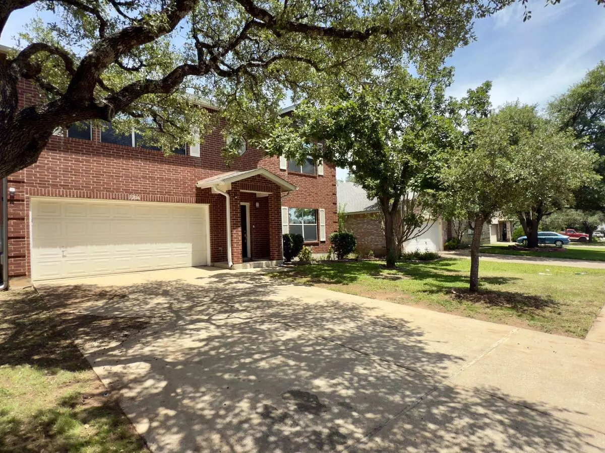 4 Beds • 2 Bath - floor plan