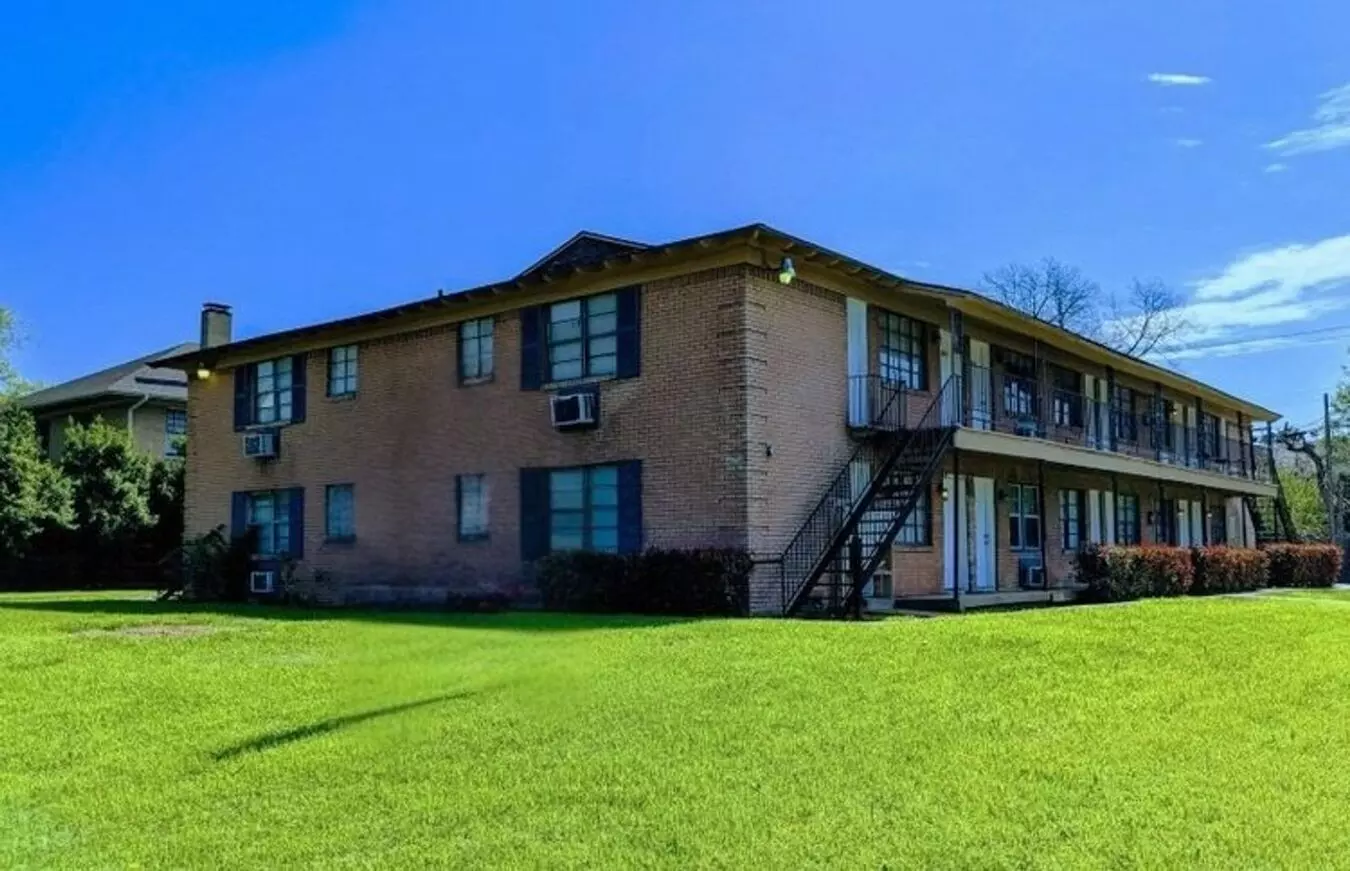 1 Bed • 1 Bath 808C floor plan