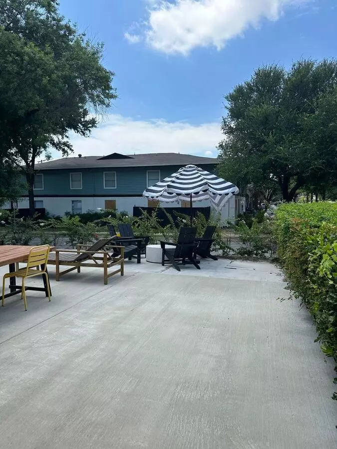 2 Beds • 1 Bath 203 floor plan