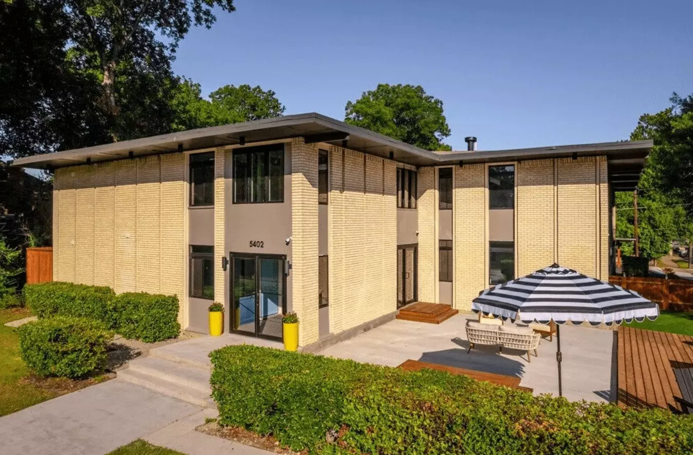 2 Beds • 1 Bath 203 floor plan