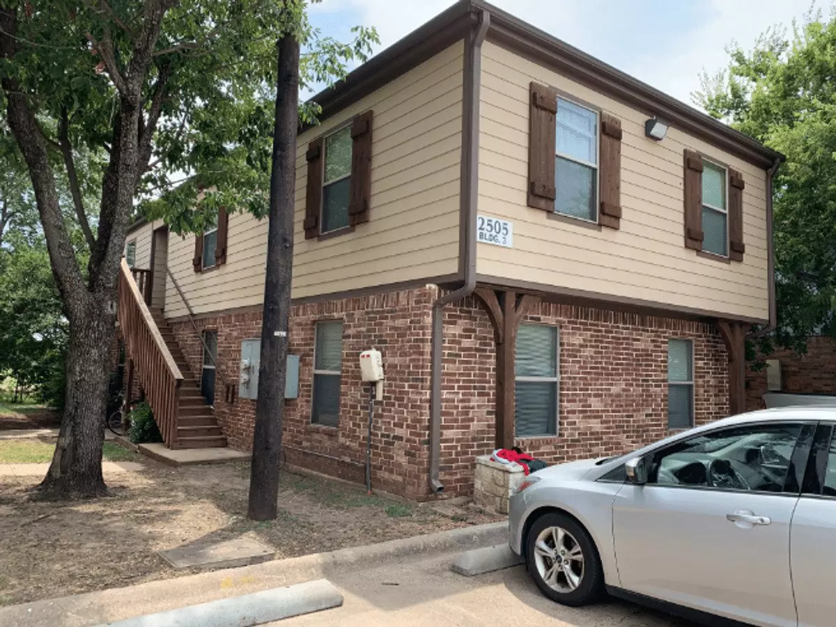 2 Beds • 1 Bath 2503-2201 floor plan