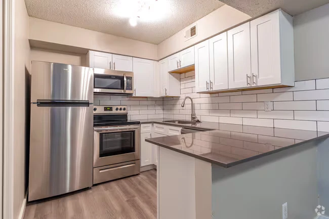 1 Bed • 1 Bath 1607 floor plan