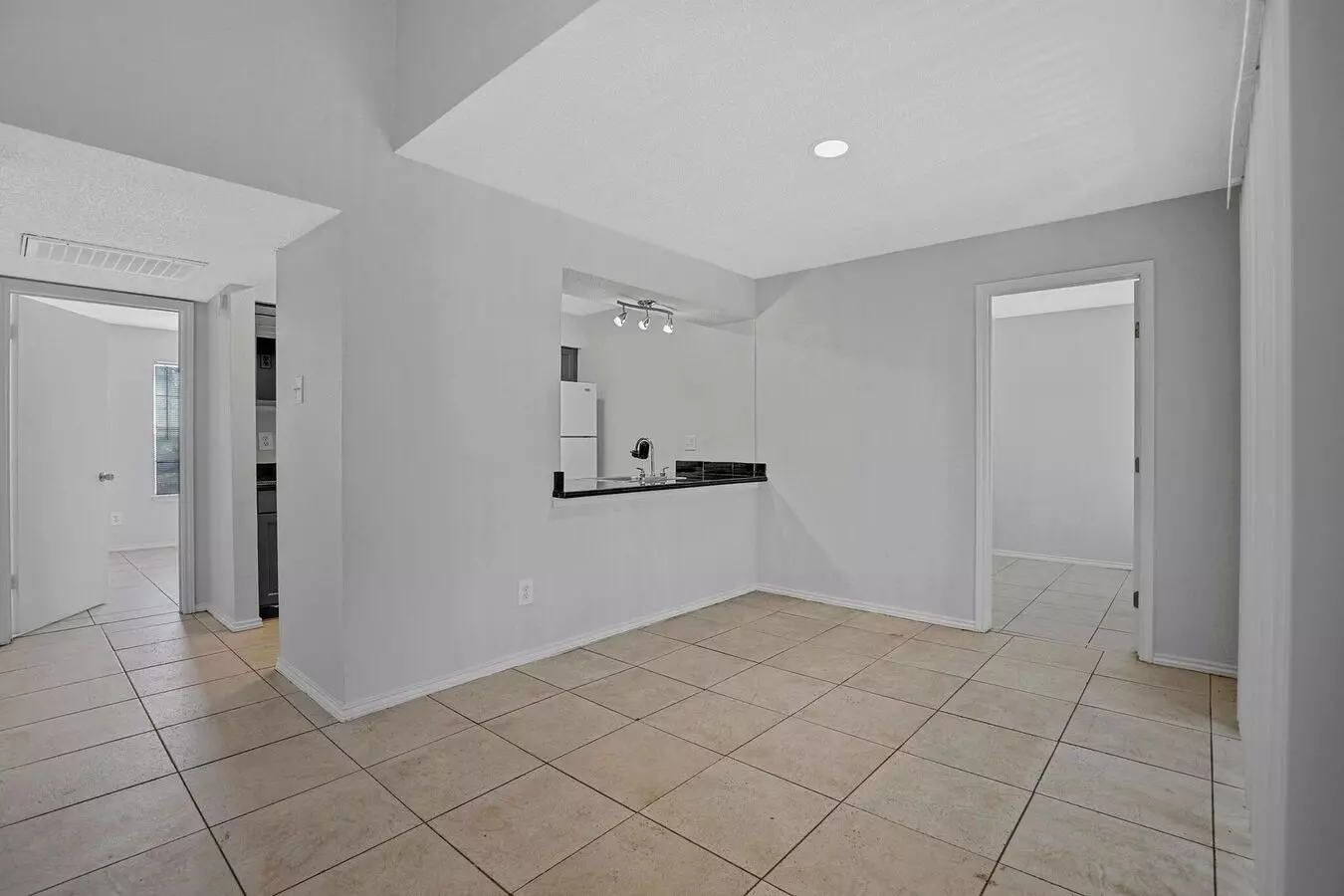 2 Beds • 1 Bath floor plan