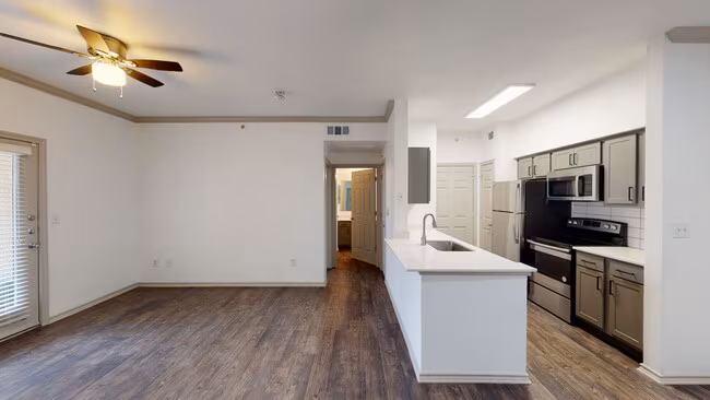 1 Bed • 1 Bath 707 floor plan