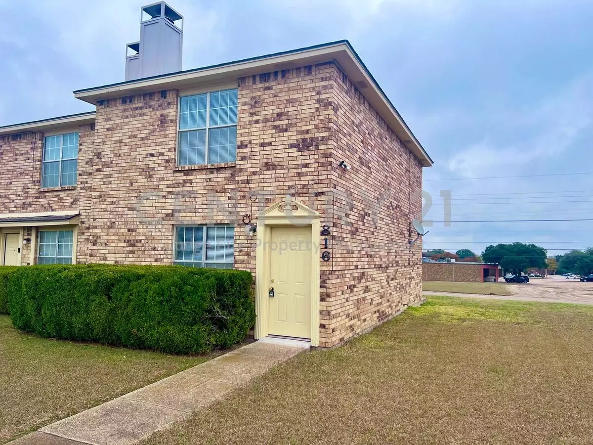 2 Beds • 1 Bath - floor plan