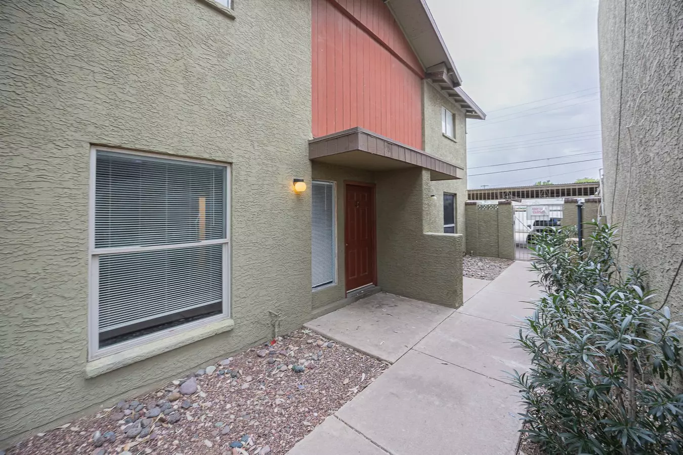 2 Beds • 1 Bath 24 floor plan