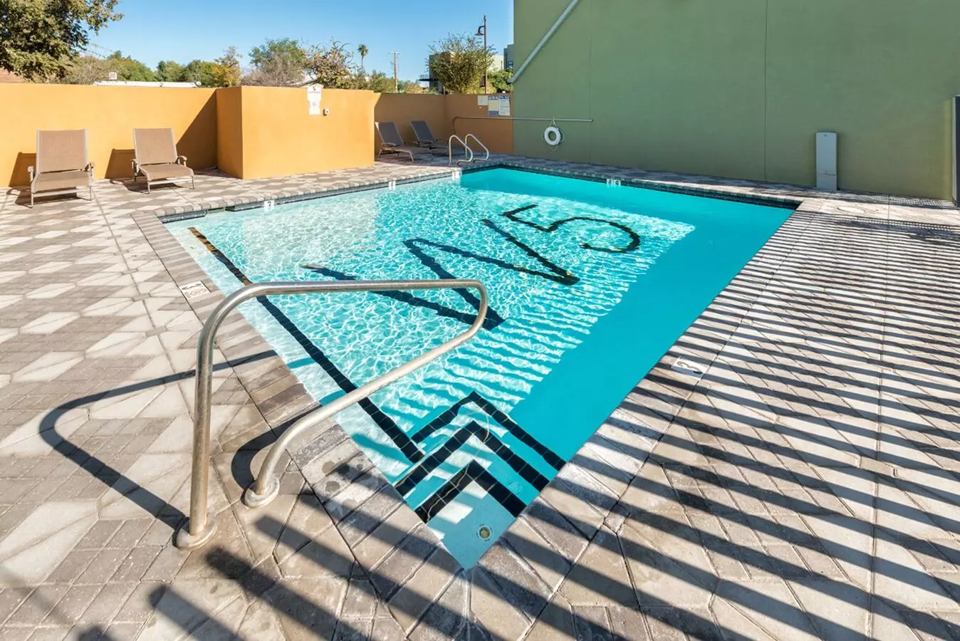 2BR/1.0BA 33 floor plan