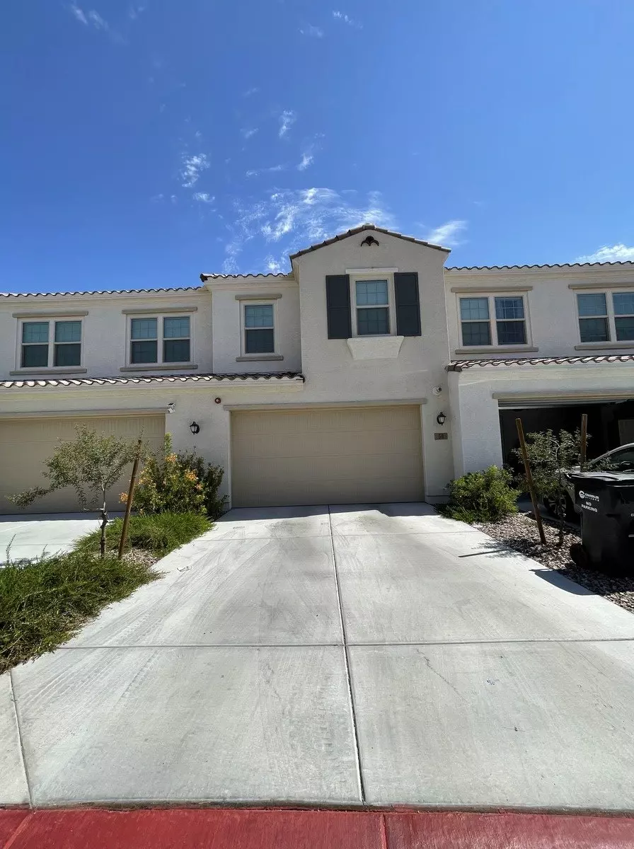 3 Beds • 2 Bath floor plan