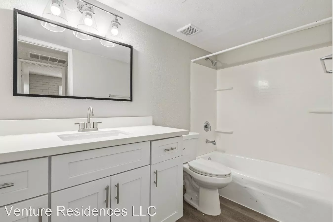 2 Beds • 2 Bath 8 floor plan