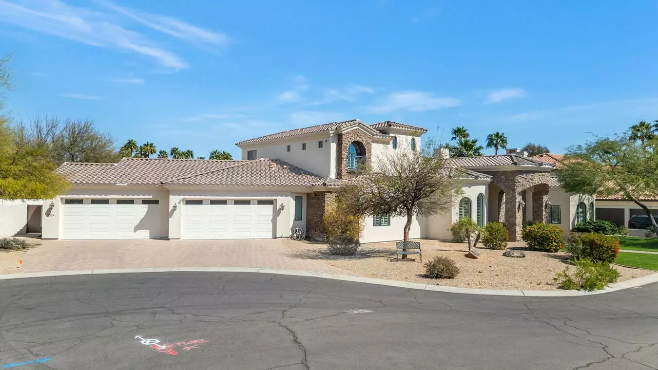 5 Beds • 5 Bath - floor plan