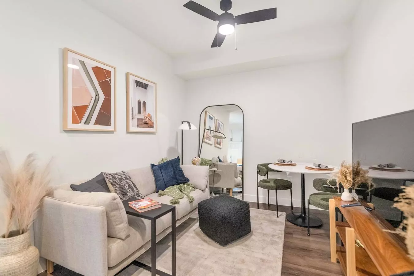 1 Bed • 1 Bath 4024 floor plan