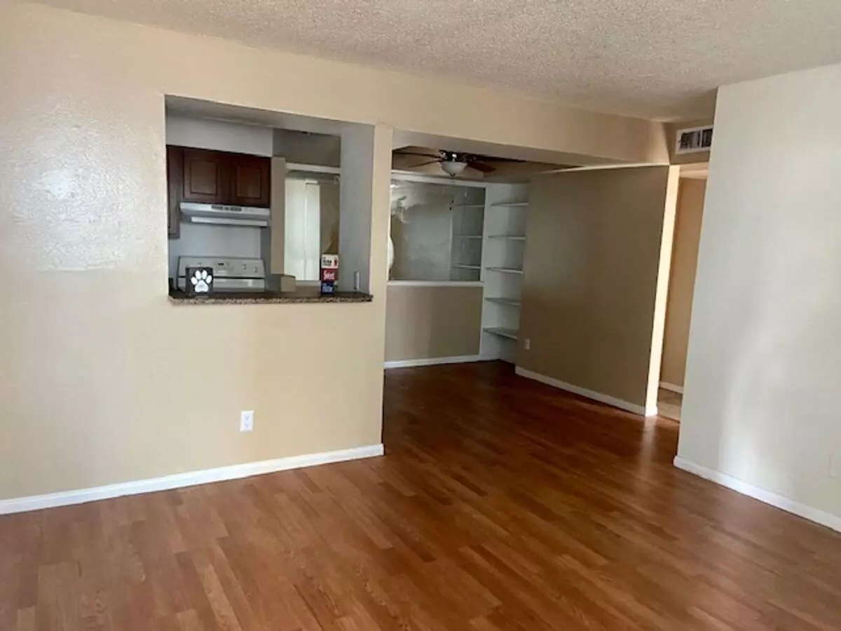 2 Beds • 2 Bath 315 floor plan