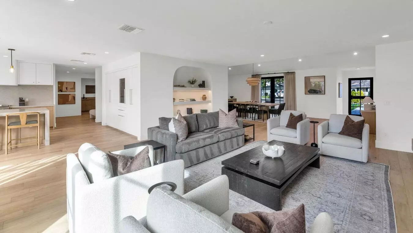 5 Beds • 4 Bath - floor plan
