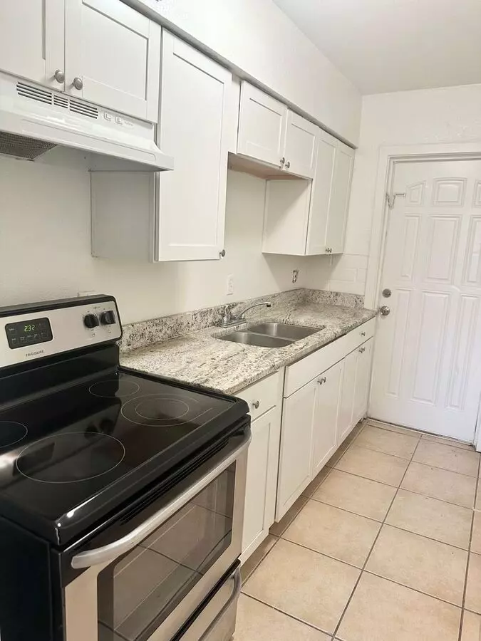 1 Bed • 1 Bath floor plan