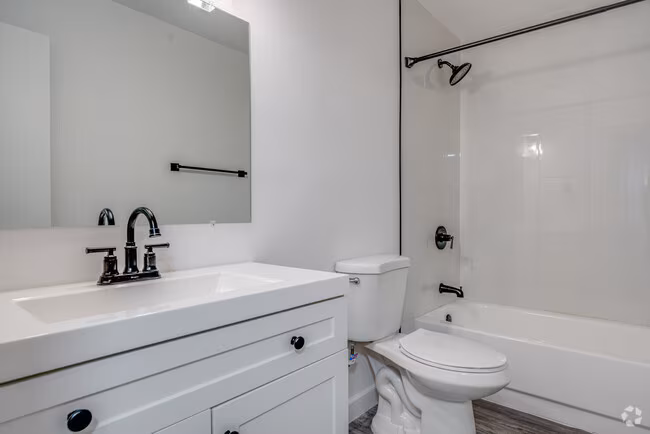2 Beds • 2 Bath 24 floor plan