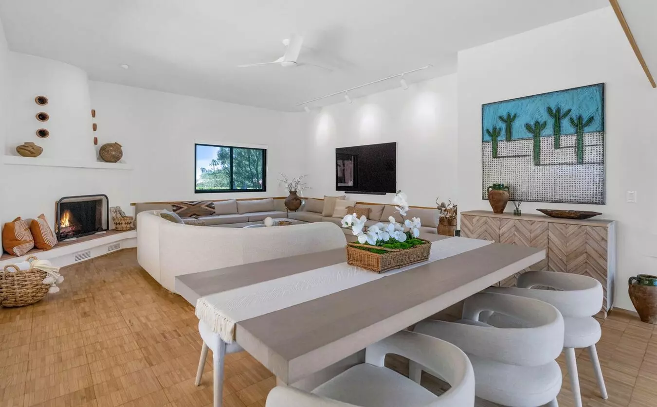 3 Beds • 2 Baths floor plan