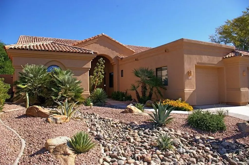 3 Beds • 3 Bath floor plan