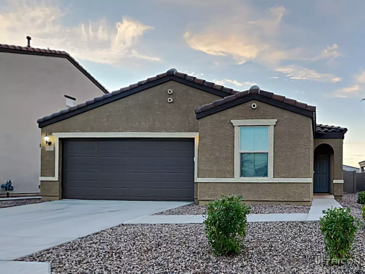 3 Beds • 2 Bath floor plan