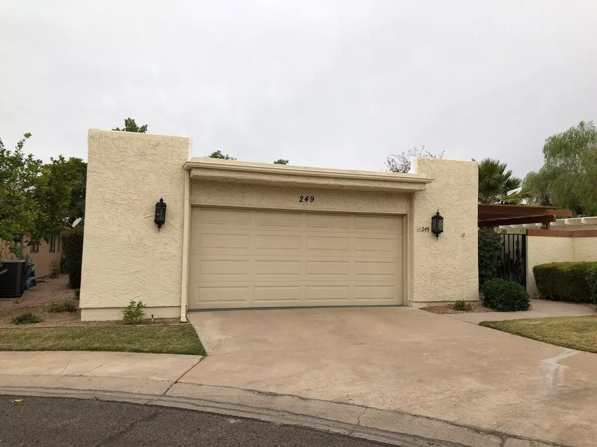 2 Beds • 2 Bath - floor plan